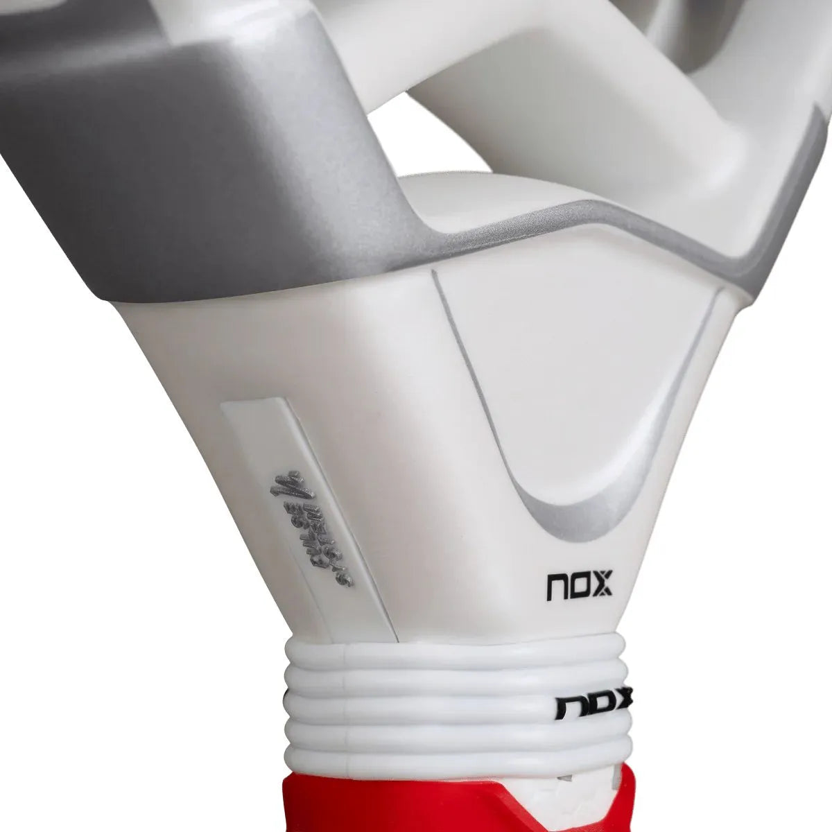 Racchetta Test di Padel Nox AT10 Genius Attack 12K Alum Xtreme by Agustin Tapia