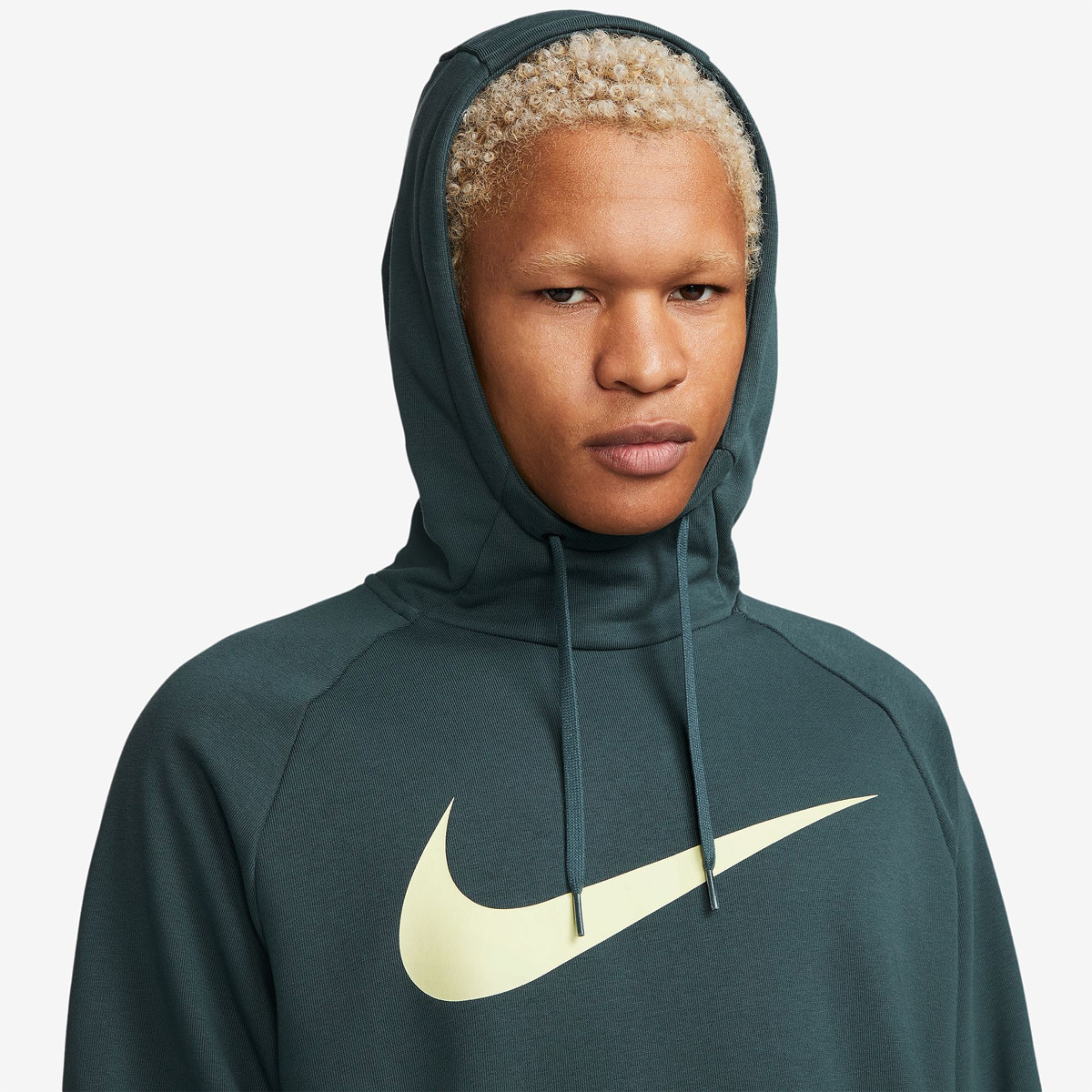 FELPA NIKE DRI FIT CON CAPPUCCIO NIKE Uomo Abbigliamento Tennispro