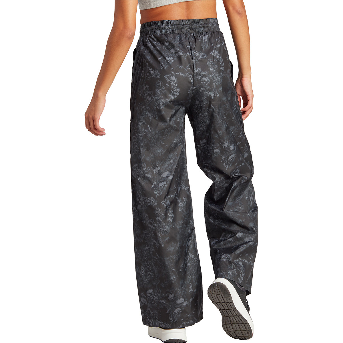 Pantaloni tuta adidas hotsell larghi